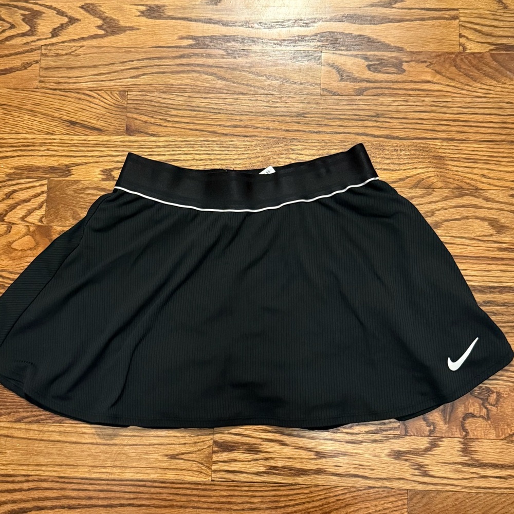 Nike Women's Black Tennis Athletic Mini Skirt